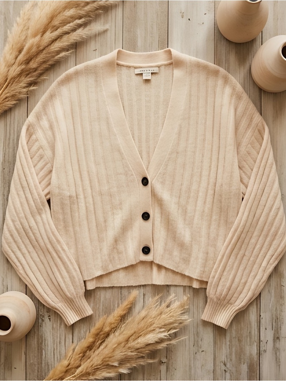 American Eagle Outfitters Boxy Cream Ribbed V-Neck Button Cardigan Cozy Comfy